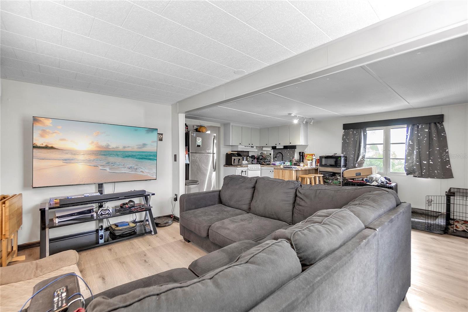 Image 4 of 36 For 307 52nd Avenue Drive W