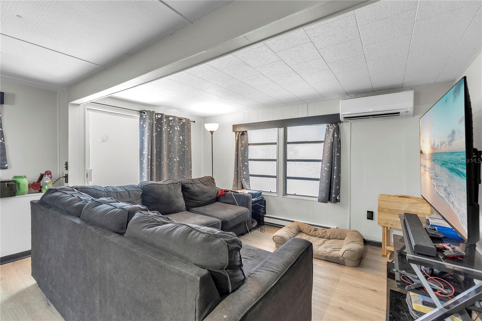 Image 7 of 36 For 307 52nd Avenue Drive W