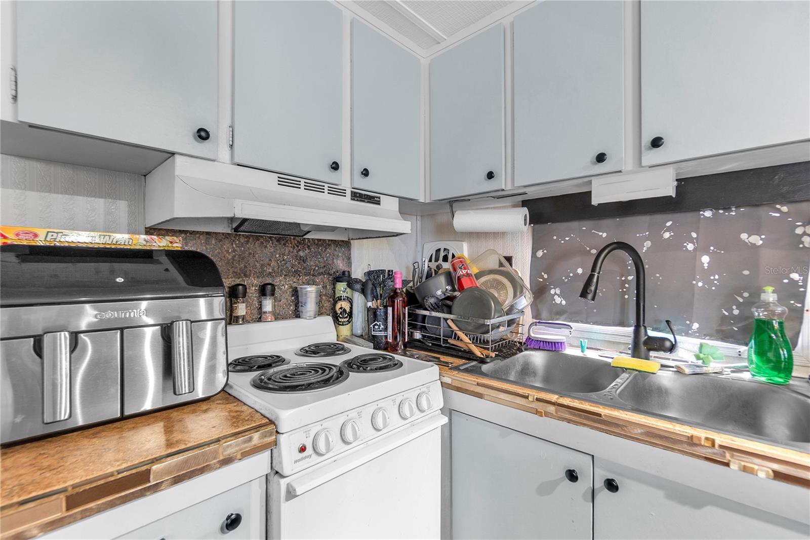 Image 8 of 36 For 307 52nd Avenue Drive W