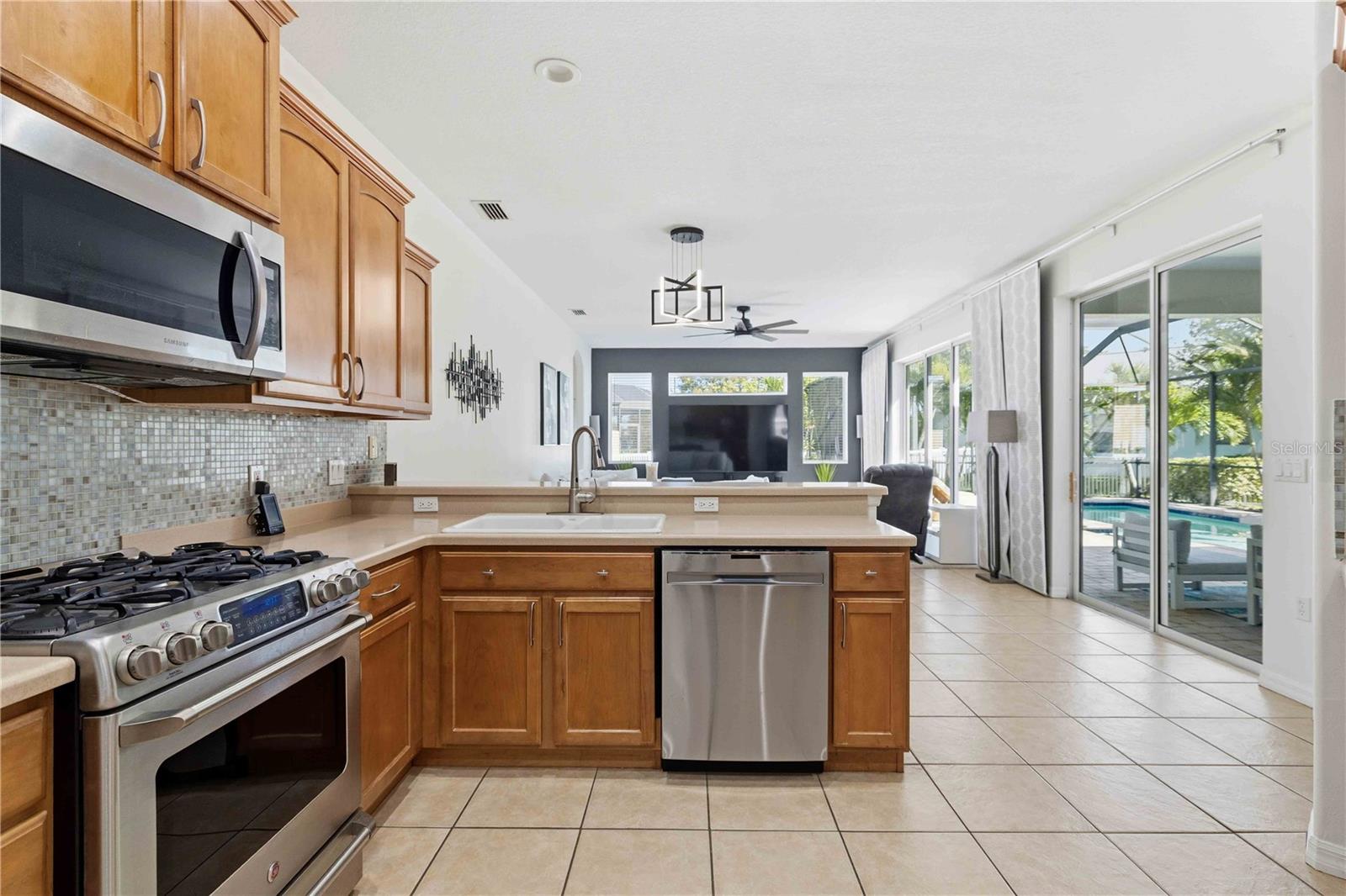 Image 16 of 40 For 13864 Wood Duck Circle