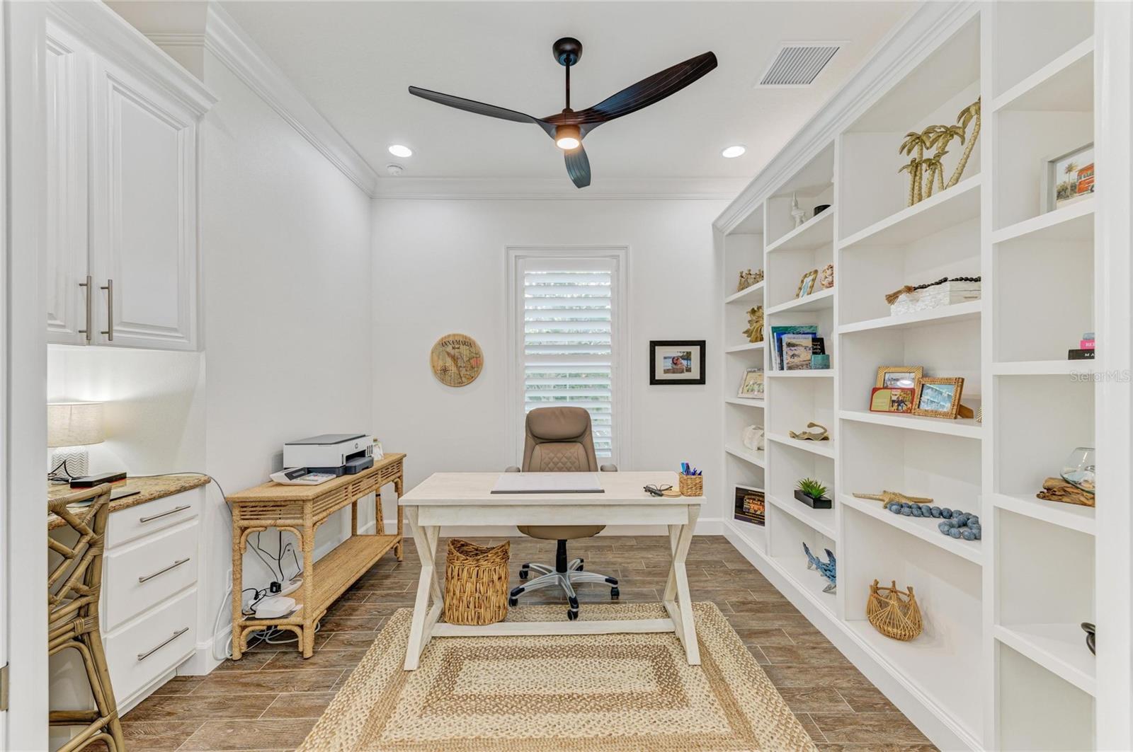 Image 42 of 98 For 334 Castaway Cay Drive 101