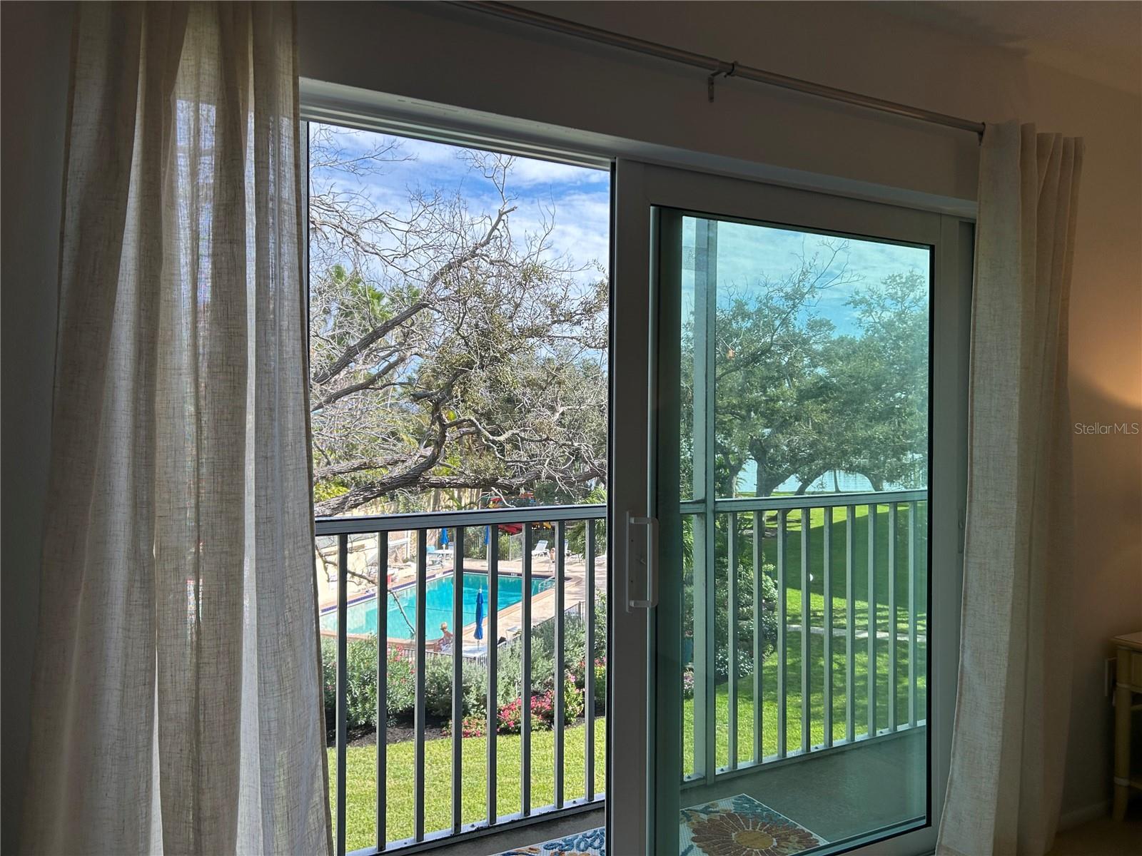 Image 16 of 48 For 8625 Midnight Pass Road 305b