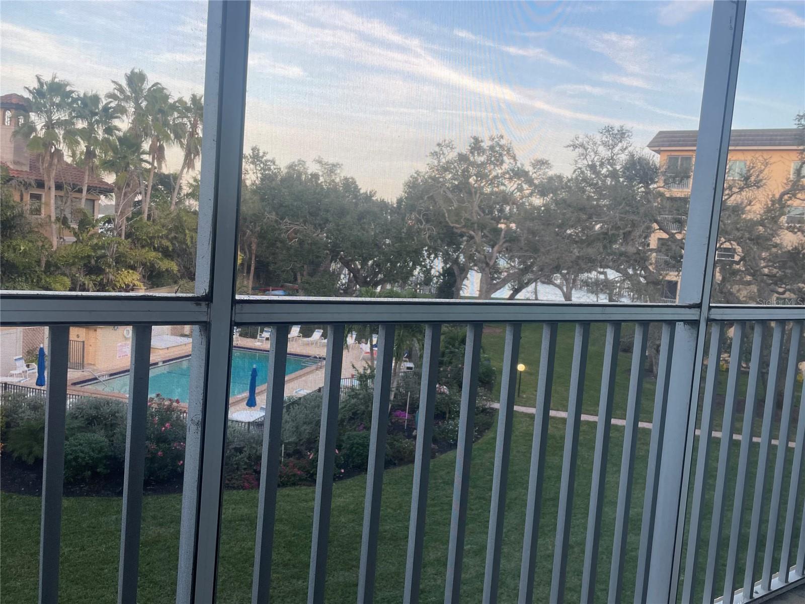 Image 17 of 48 For 8625 Midnight Pass Road 305b