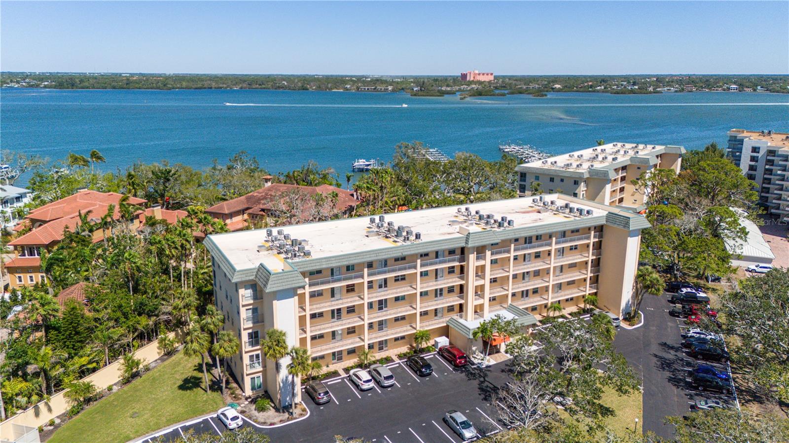 Image 7 of 48 For 8625 Midnight Pass Road 305b