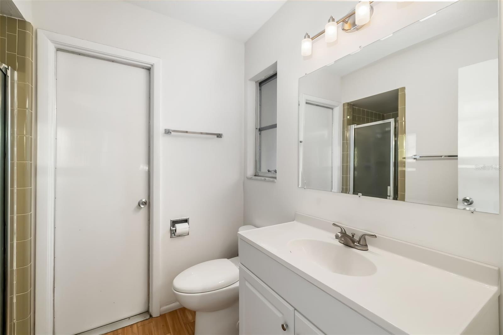 Image 25 of 46 For 2208 34th Street W