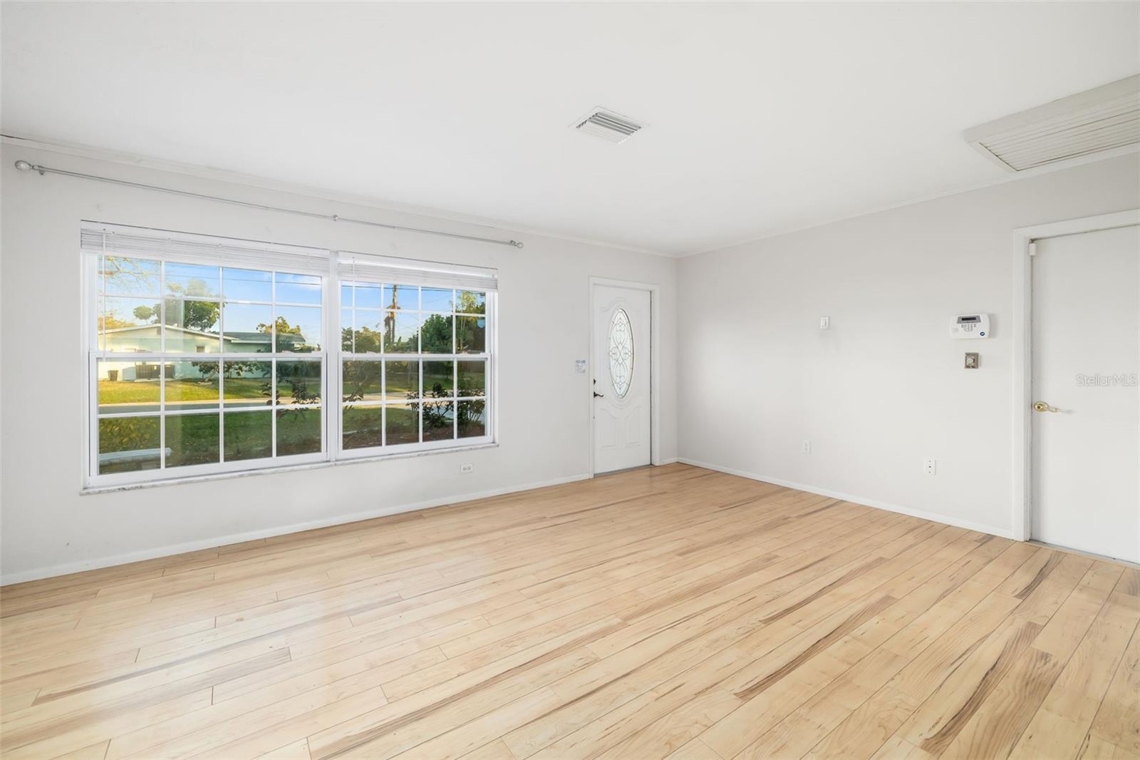 Image 3 of 46 For 2208 34th Street W