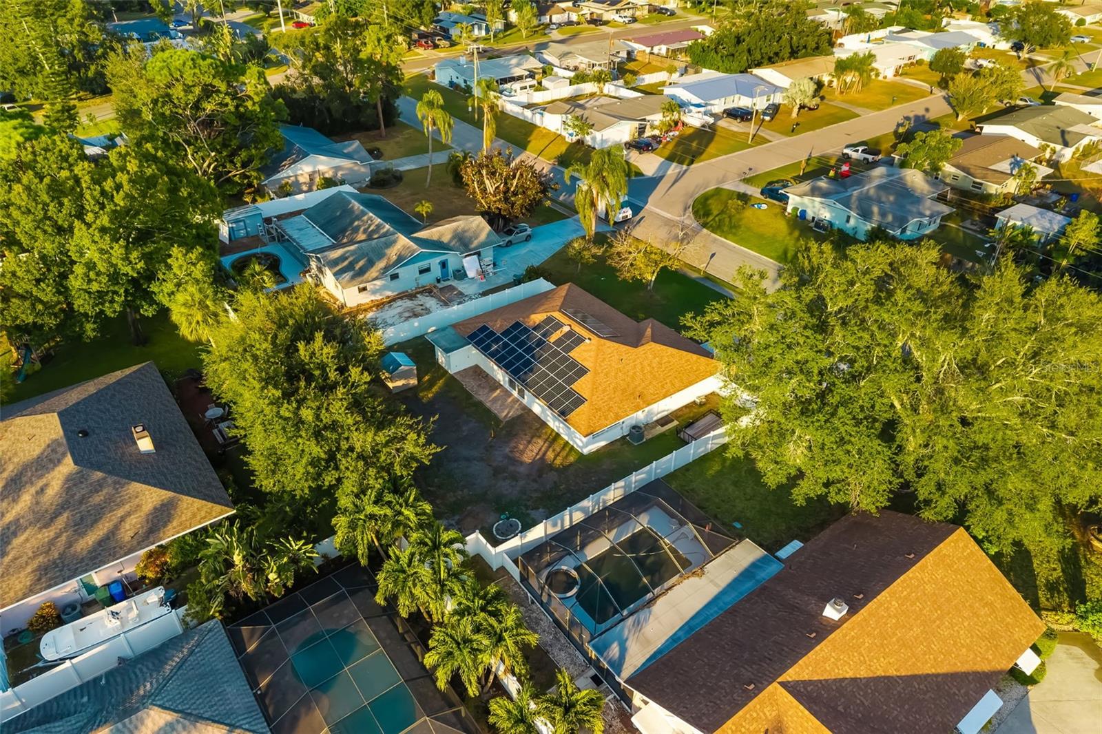 Image 38 of 46 For 2208 34th Street W