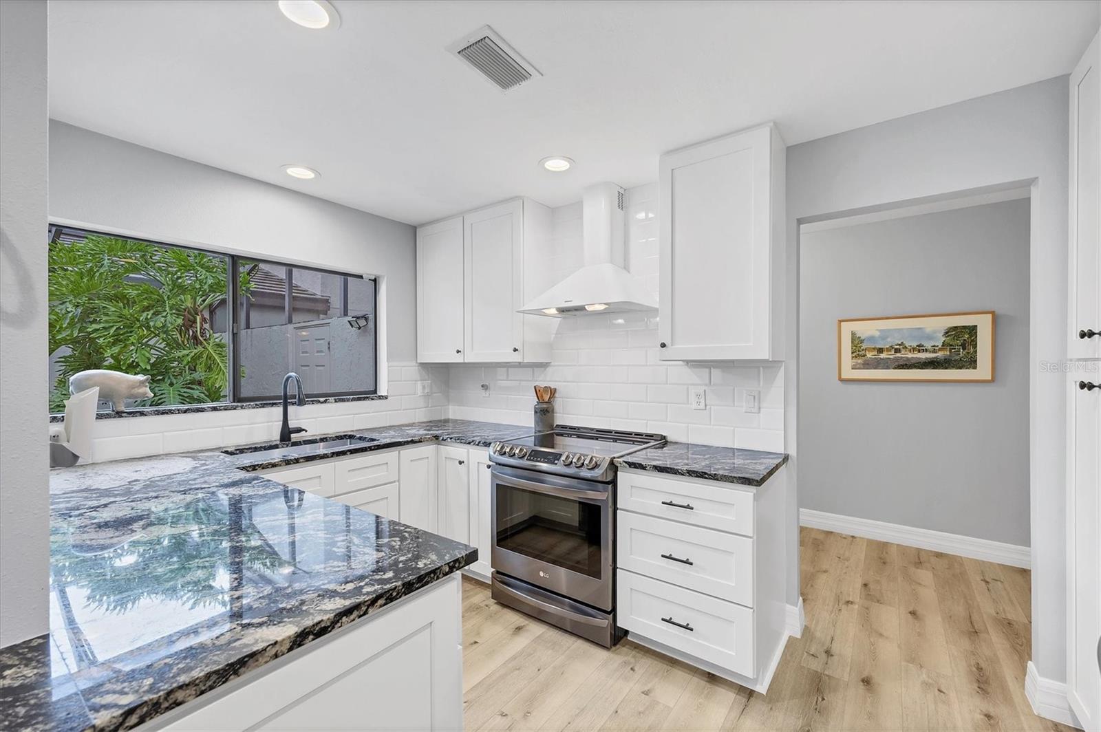 Image 18 of 49 For 3714 Glen Oaks Manor Drive