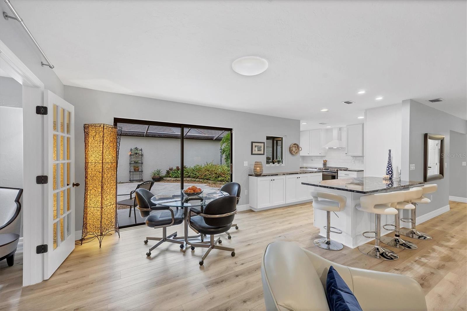 Image 21 of 49 For 3714 Glen Oaks Manor Drive