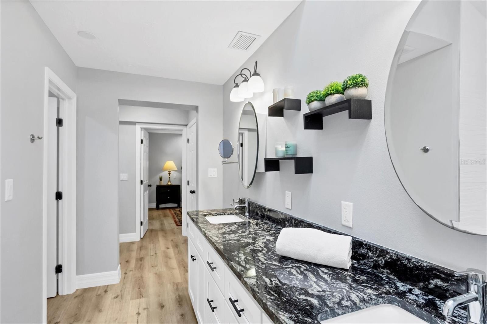 Image 29 of 49 For 3714 Glen Oaks Manor Drive