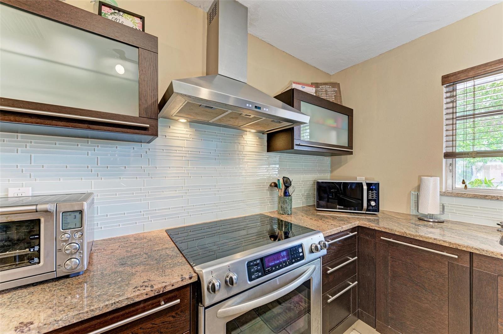 Image 14 of 38 For 2110 Goldenrod Street