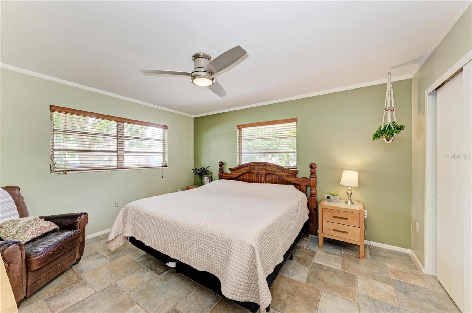 Image 16 of 38 For 2110 Goldenrod Street