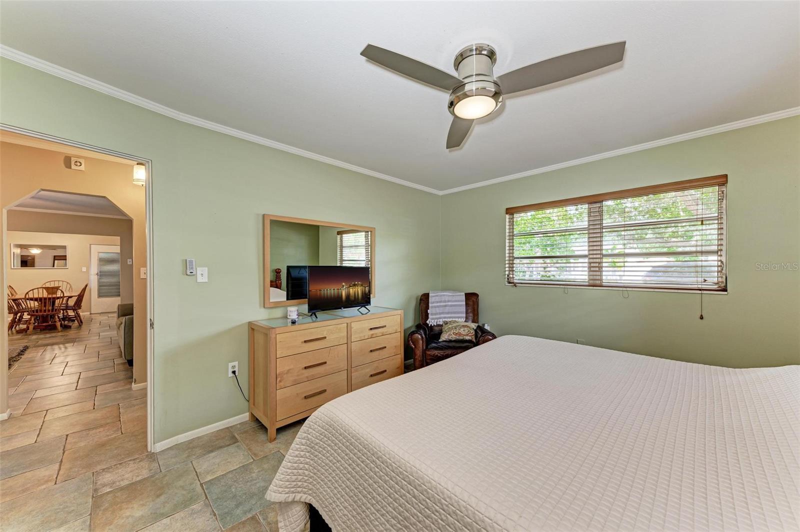 Image 17 of 38 For 2110 Goldenrod Street