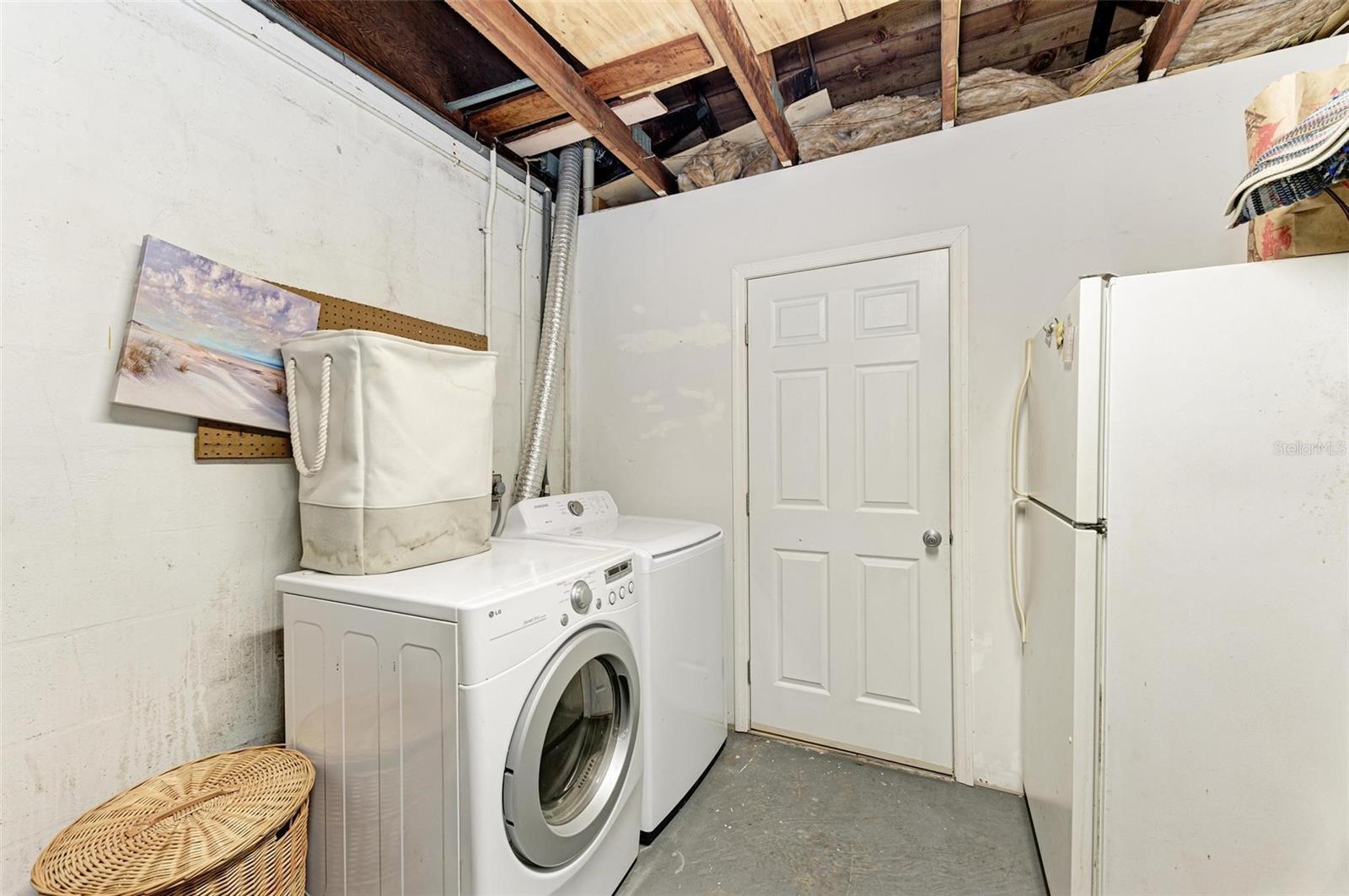 Image 31 of 38 For 2110 Goldenrod Street