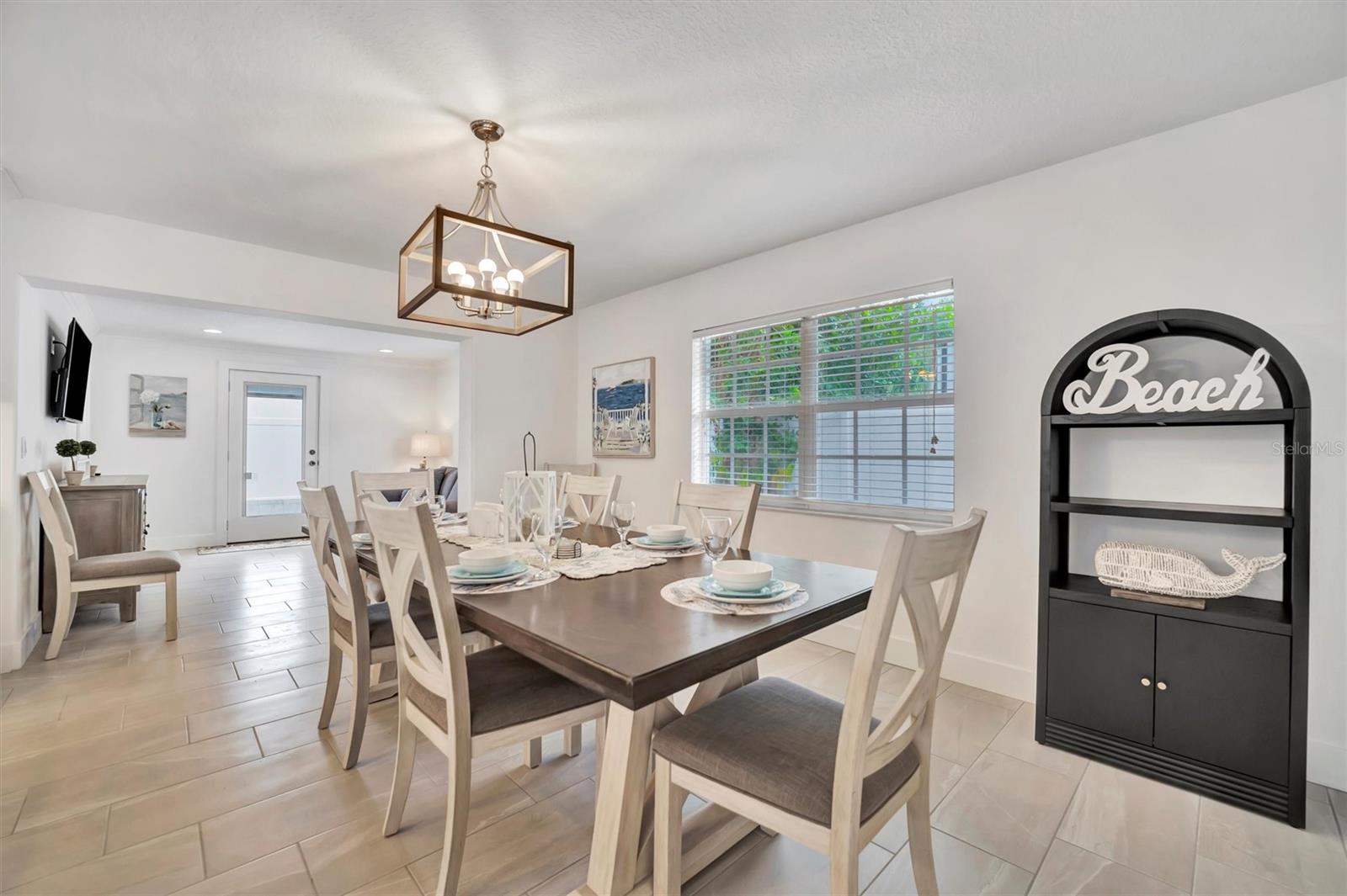 Image 17 of 43 For 567 Venice Lane