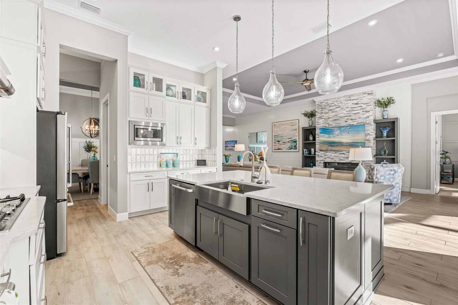 Image 22 of 84 For 15126 Derna Terrace