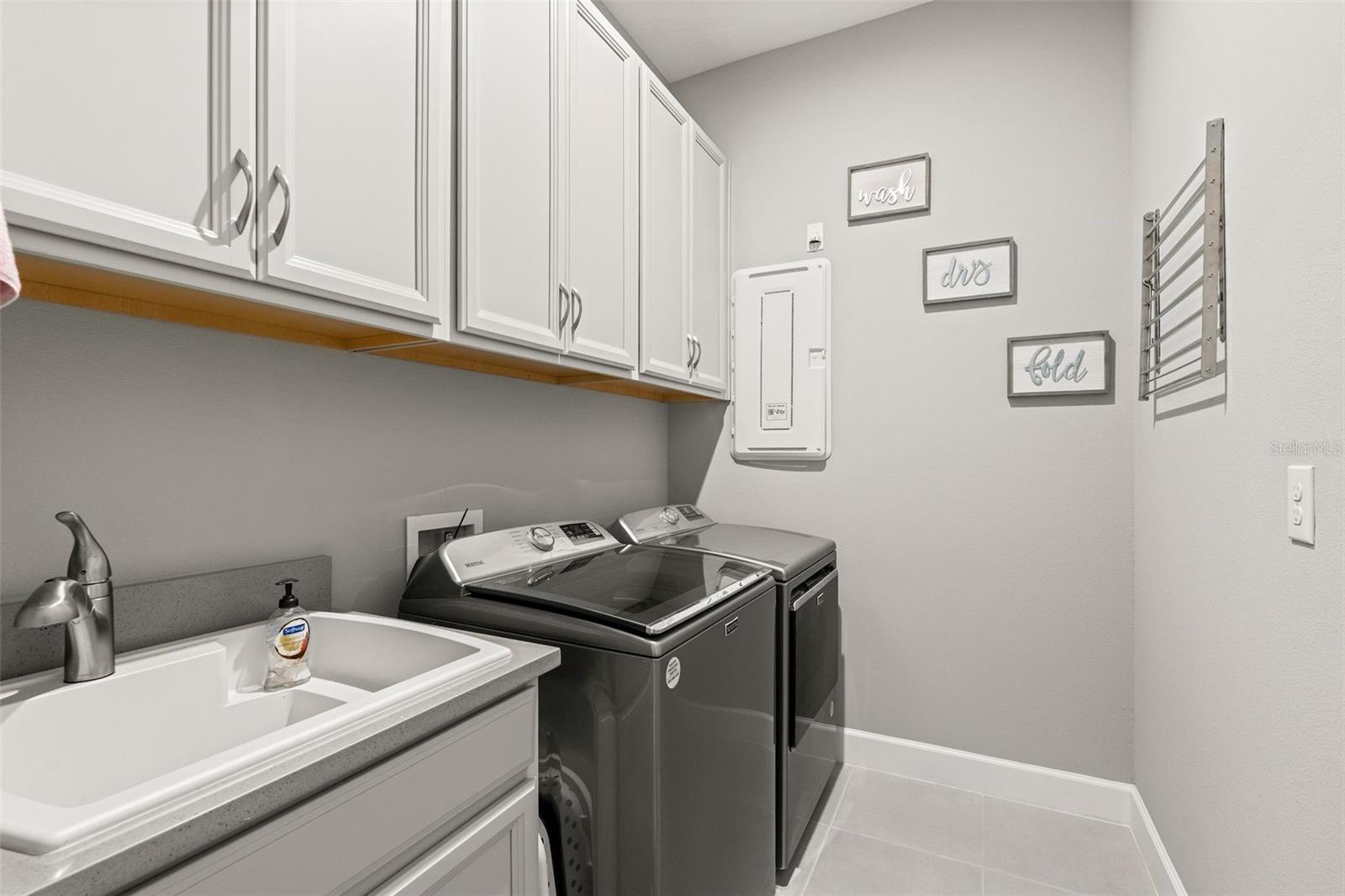 Image 57 of 84 For 15126 Derna Terrace