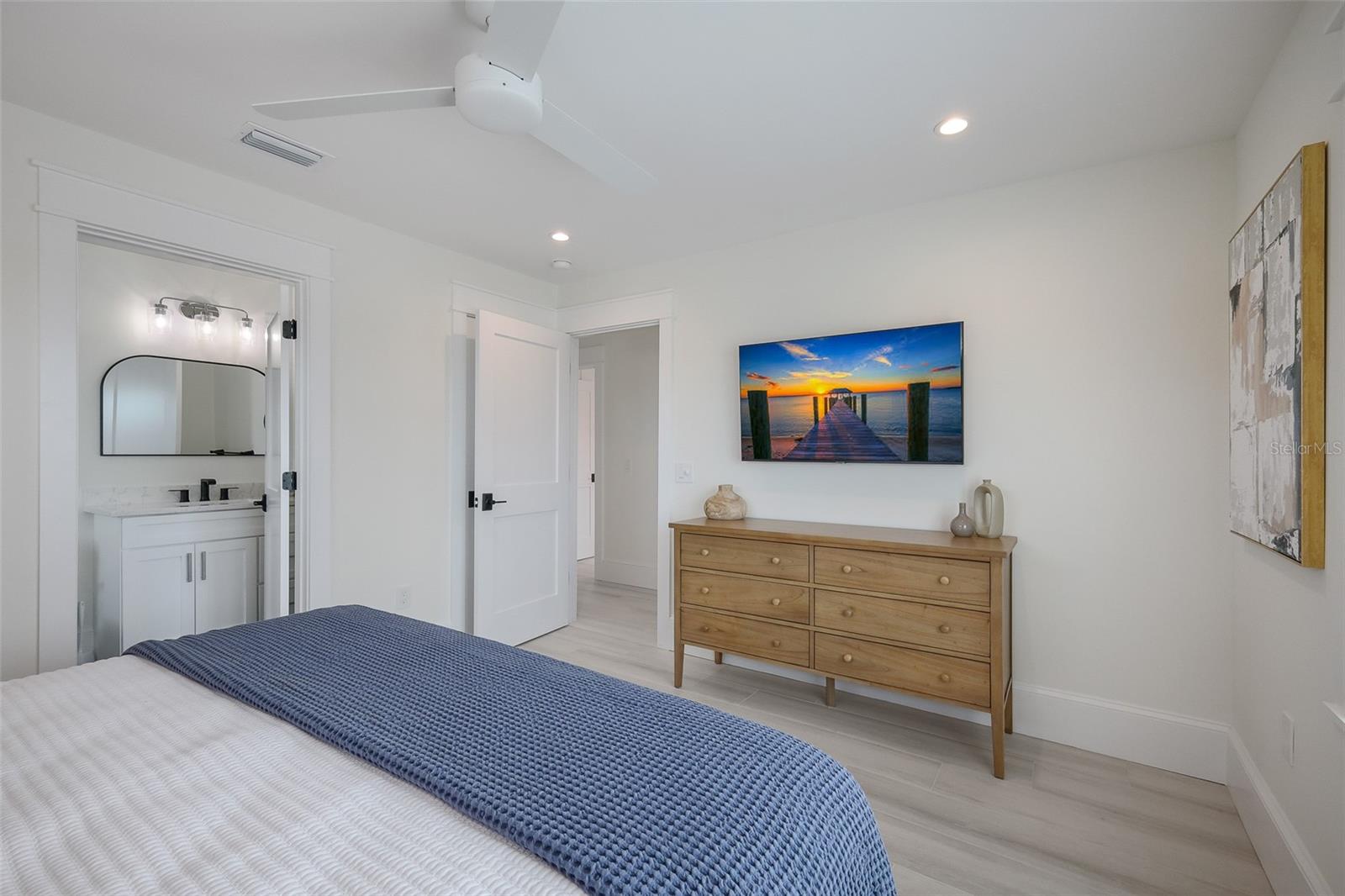 Image 29 of 59 For 2213 Avenue C