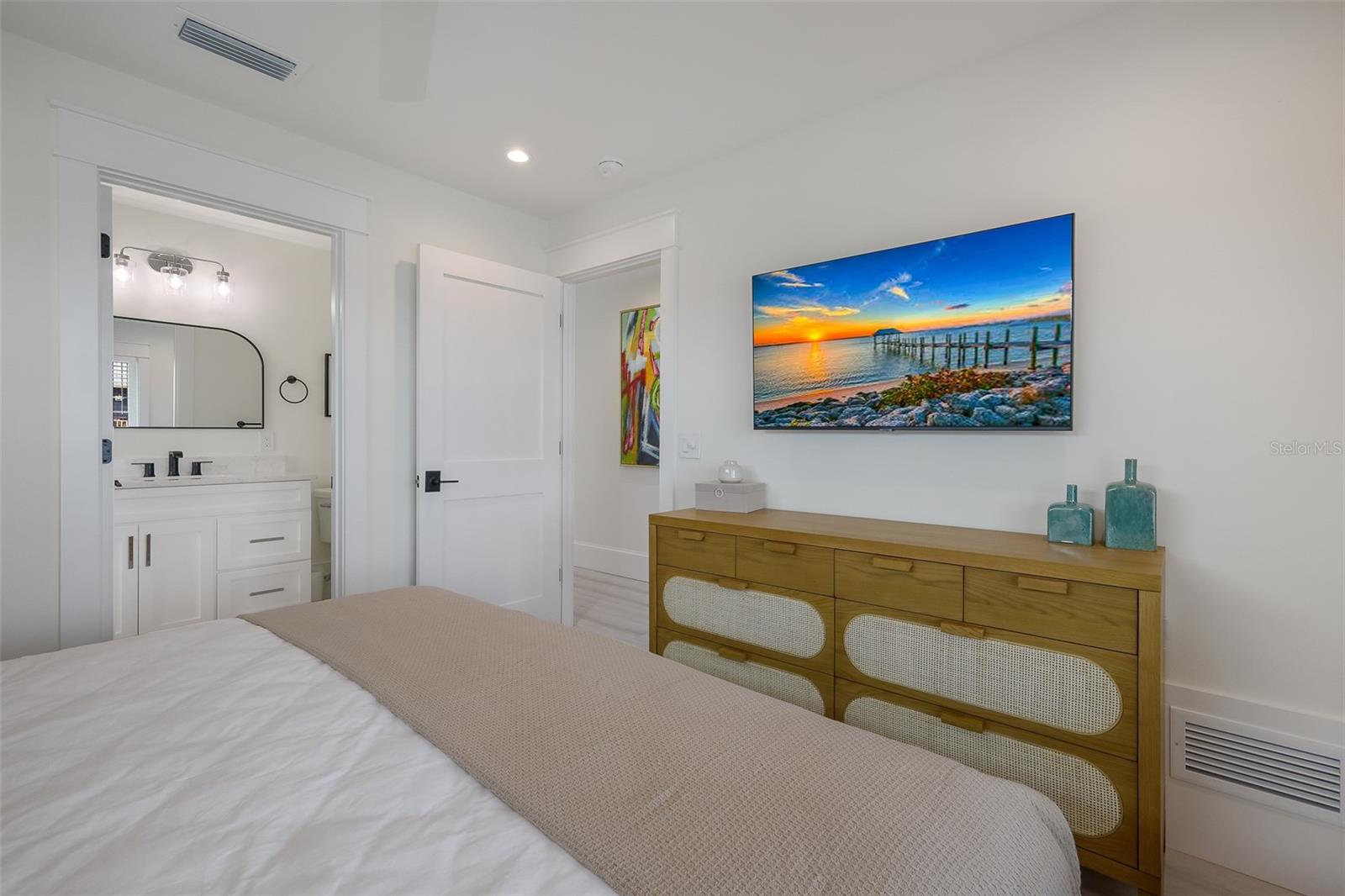 Image 39 of 59 For 2213 Avenue C