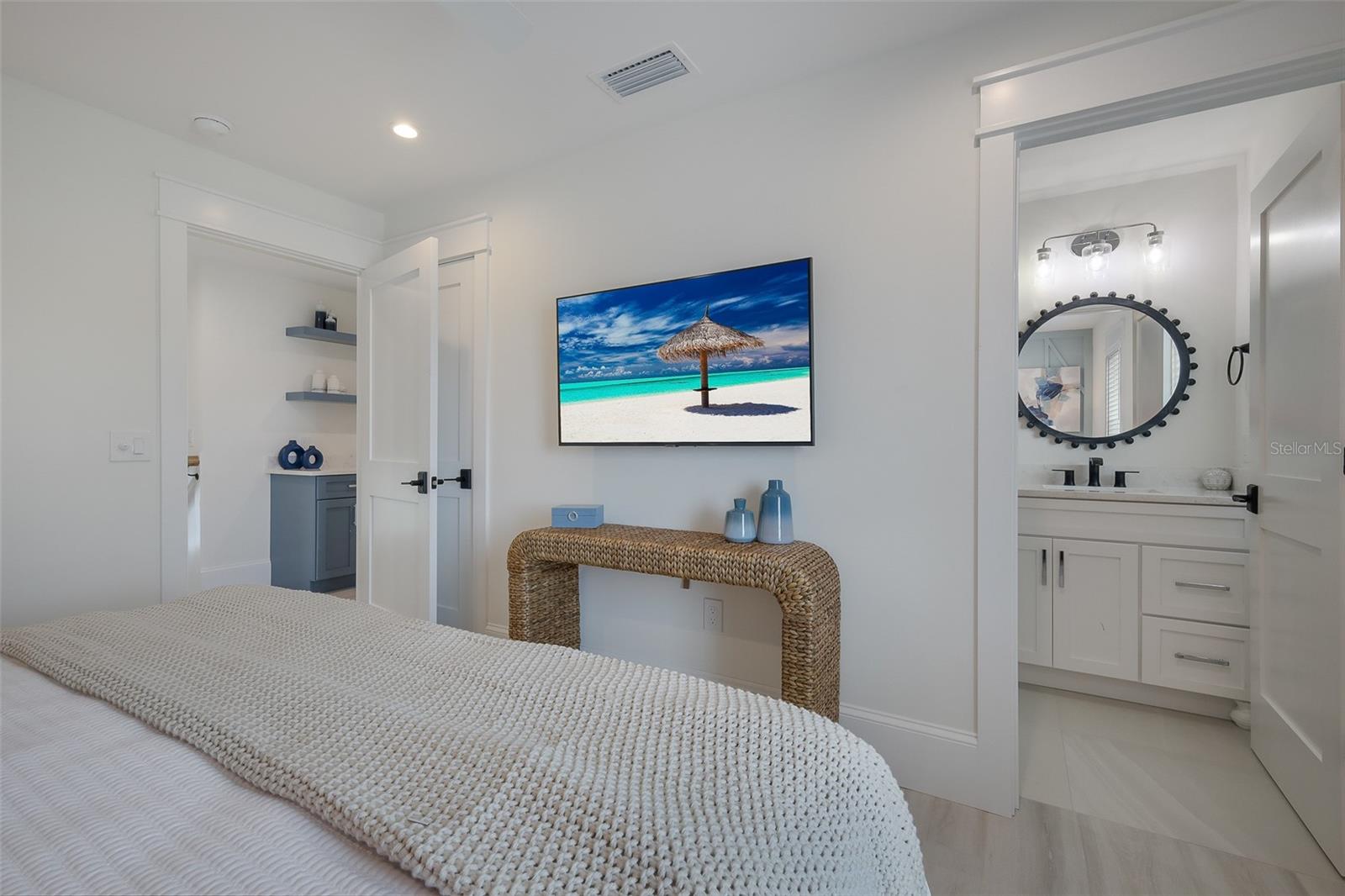 Image 44 of 59 For 2213 Avenue C