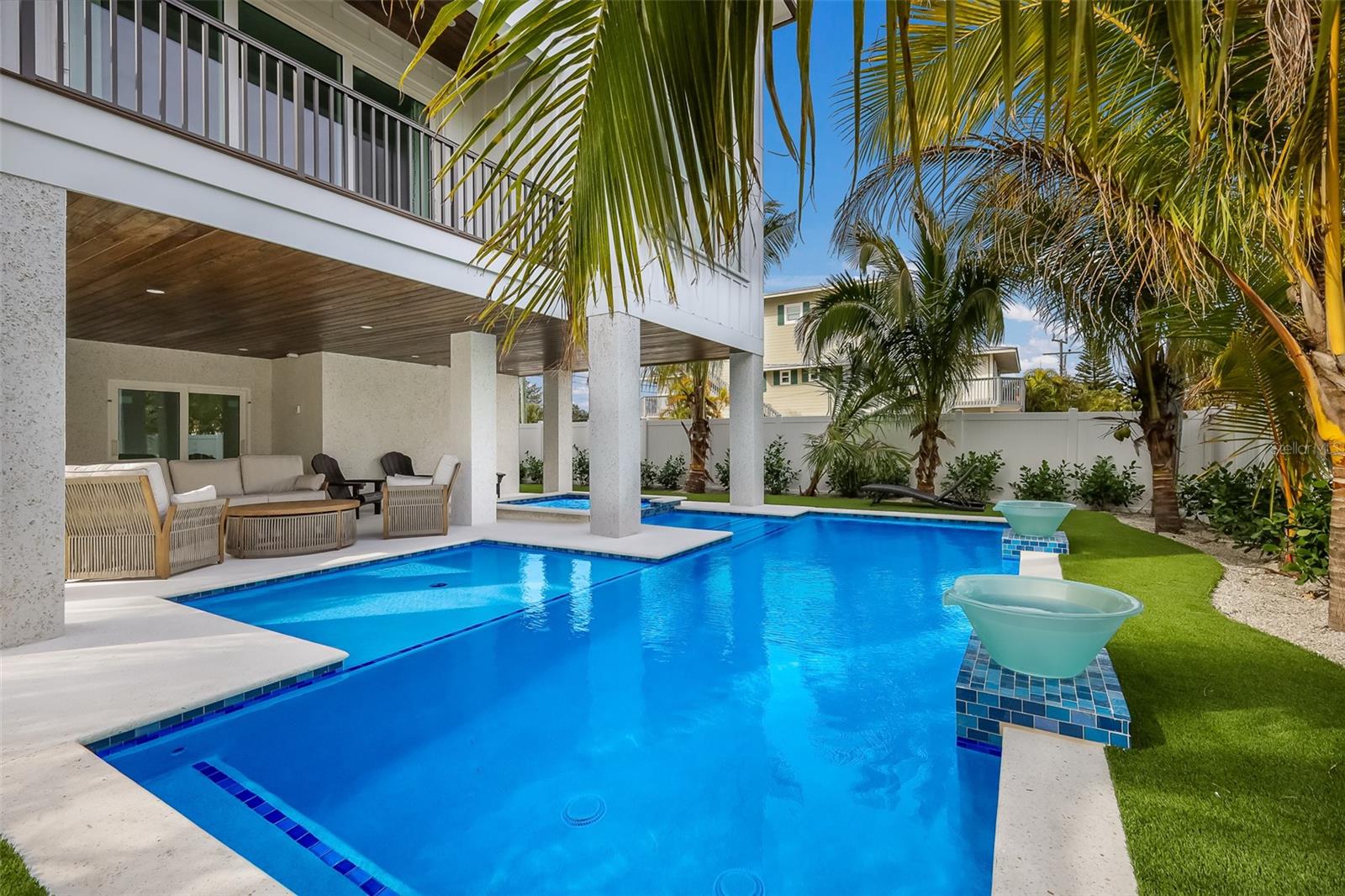 Image 7 of 59 For 2213 Avenue C