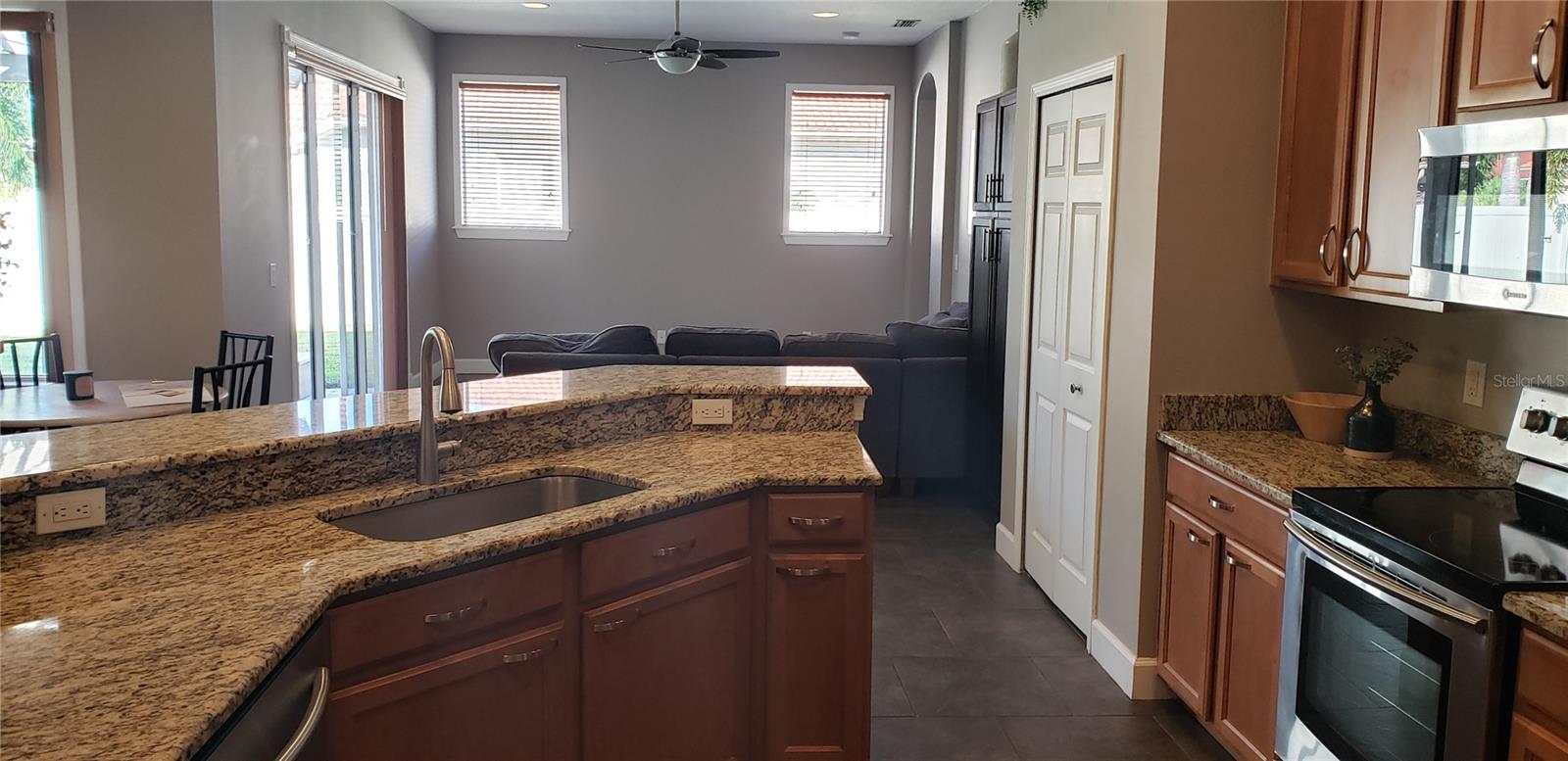 Image 7 of 36 For 6105 47th Street E