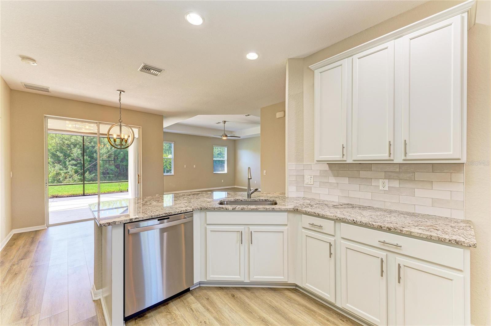 Image 10 of 63 For 350 River Enclave Court