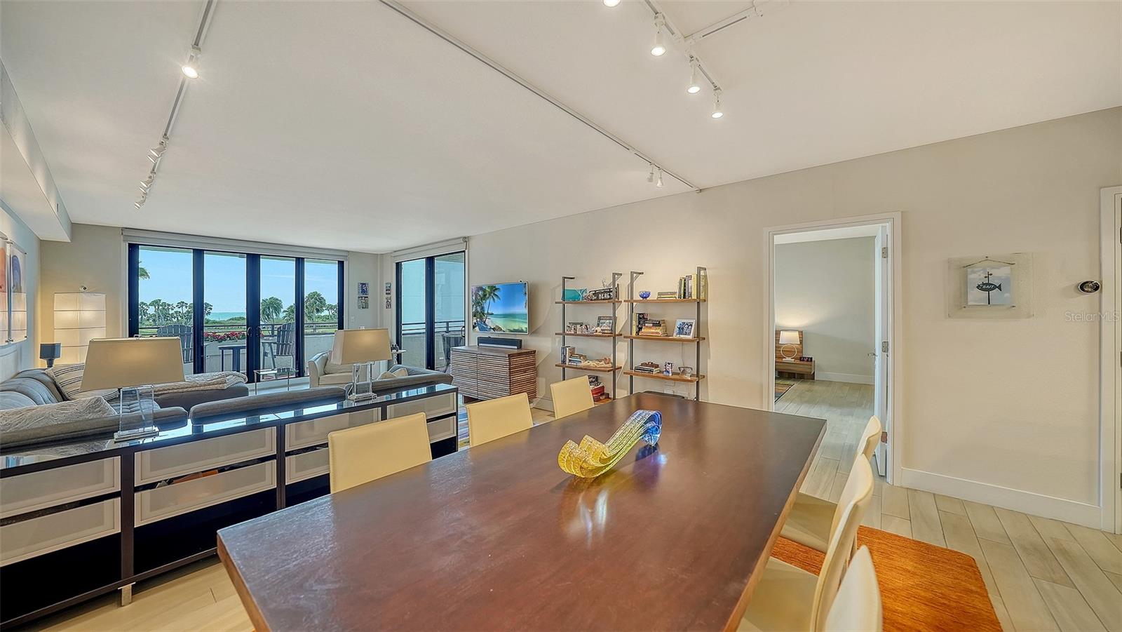 Image 16 of 64 For 1465 Gulf Of Mexico Drive 106