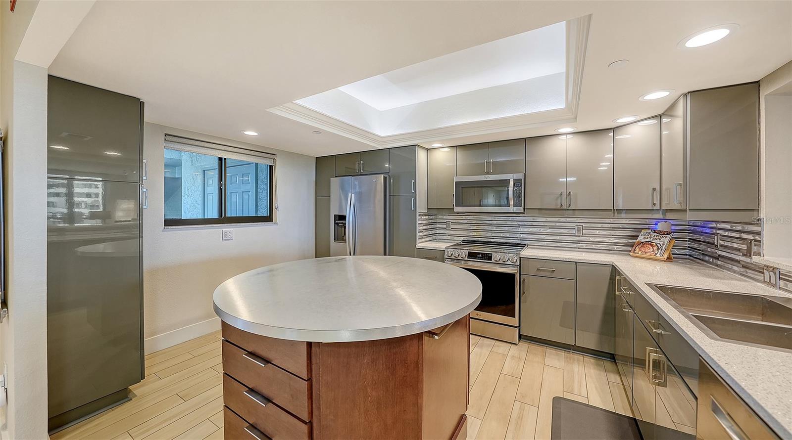 Image 22 of 64 For 1465 Gulf Of Mexico Drive 106