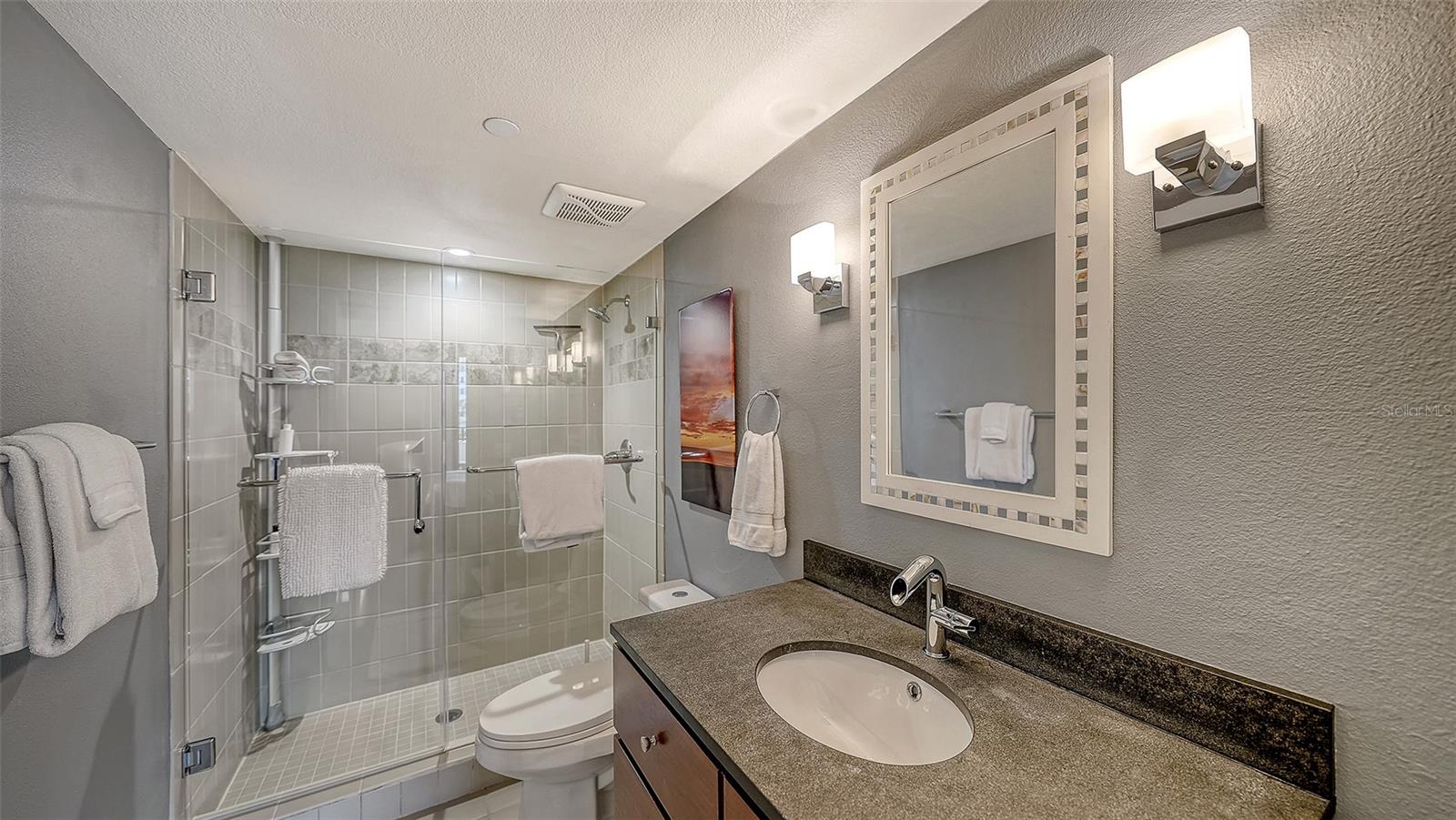 Image 35 of 64 For 1465 Gulf Of Mexico Drive 106