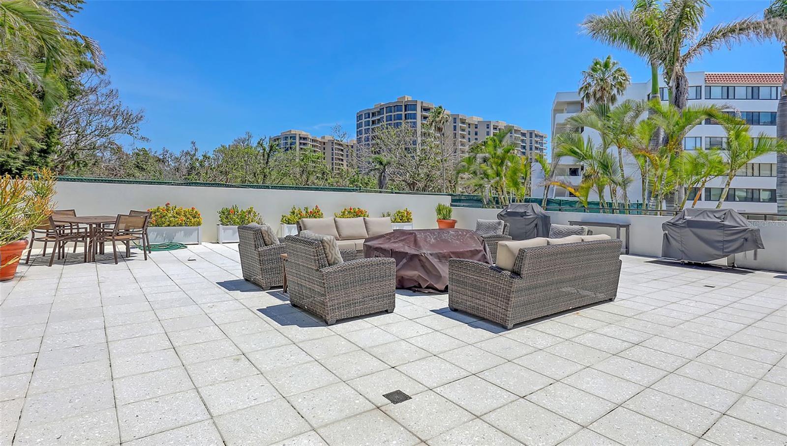 Image 49 of 64 For 1465 Gulf Of Mexico Drive 106