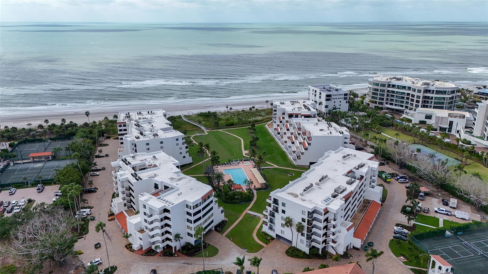 Image 7 of 64 For 1465 Gulf Of Mexico Drive 106