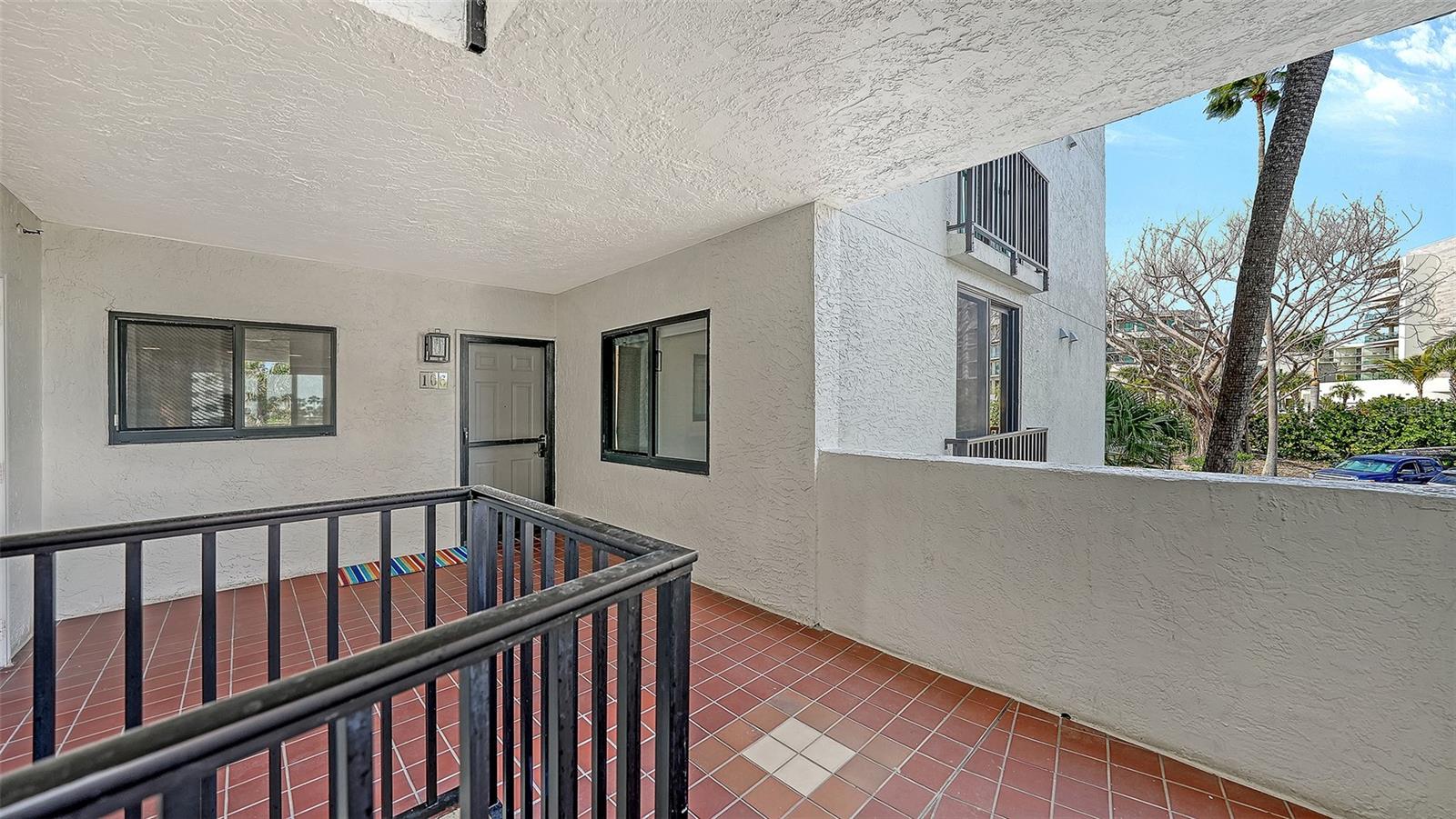 Image 8 of 64 For 1465 Gulf Of Mexico Drive 106