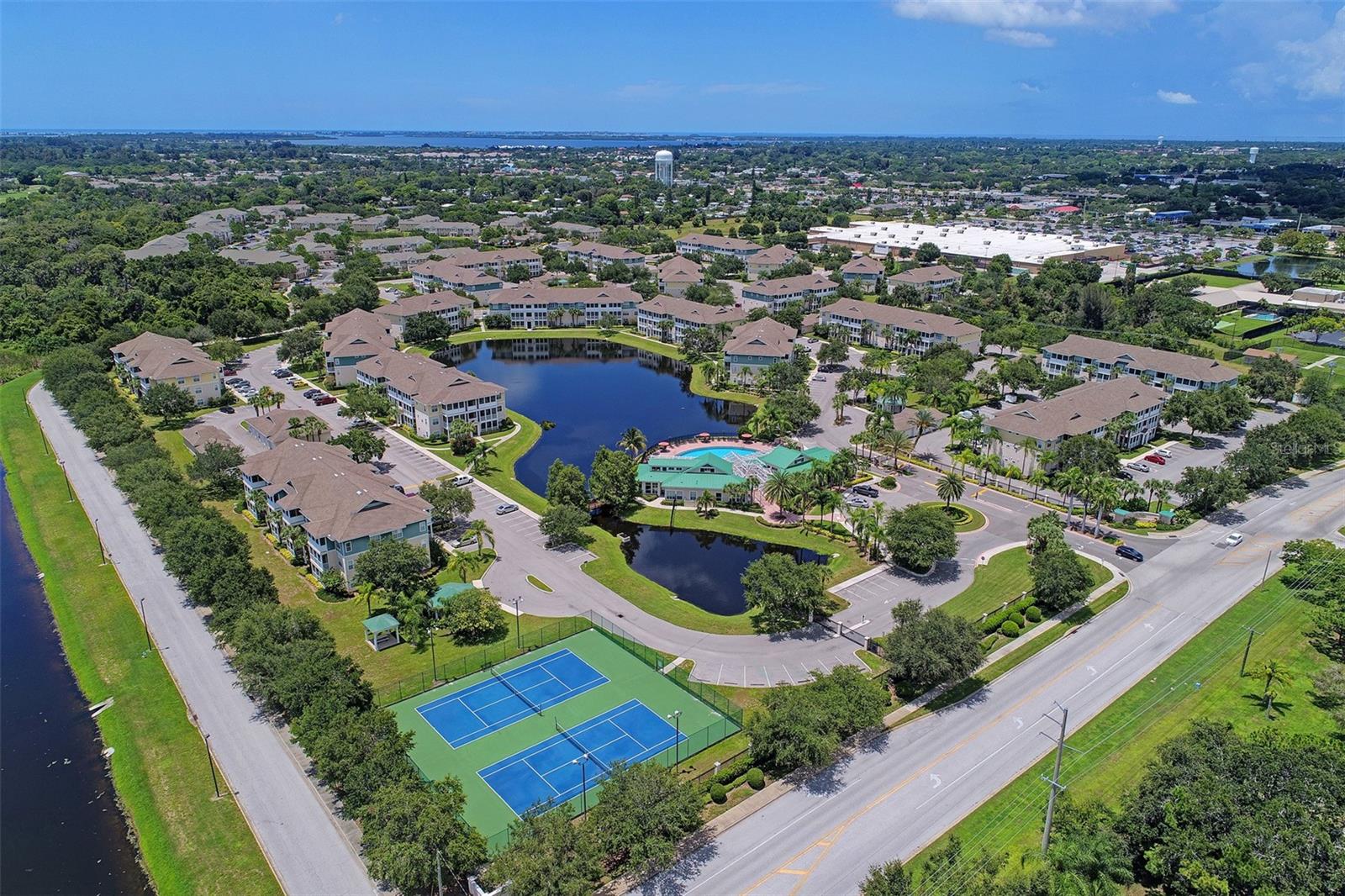 Image 36 of 40 For 4802 51st Street W 413