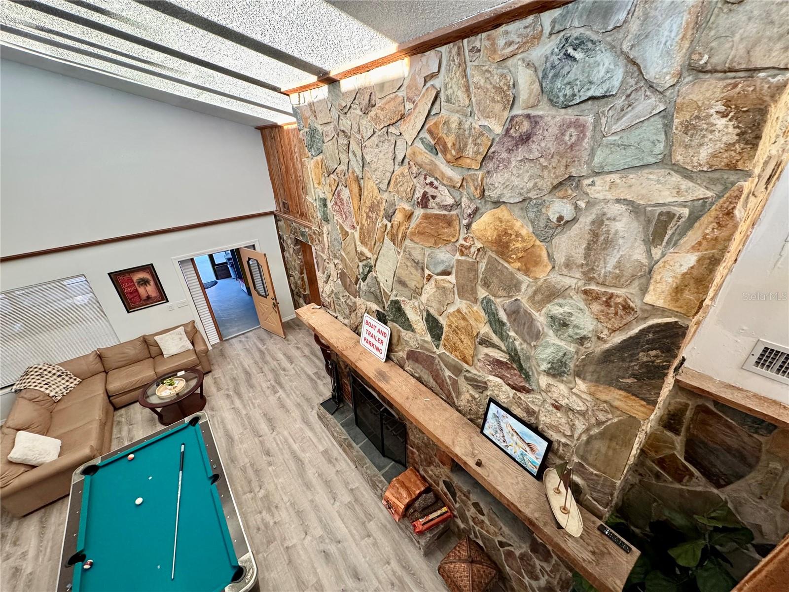 Image 11 of 84 For 3155 Waterside Drive