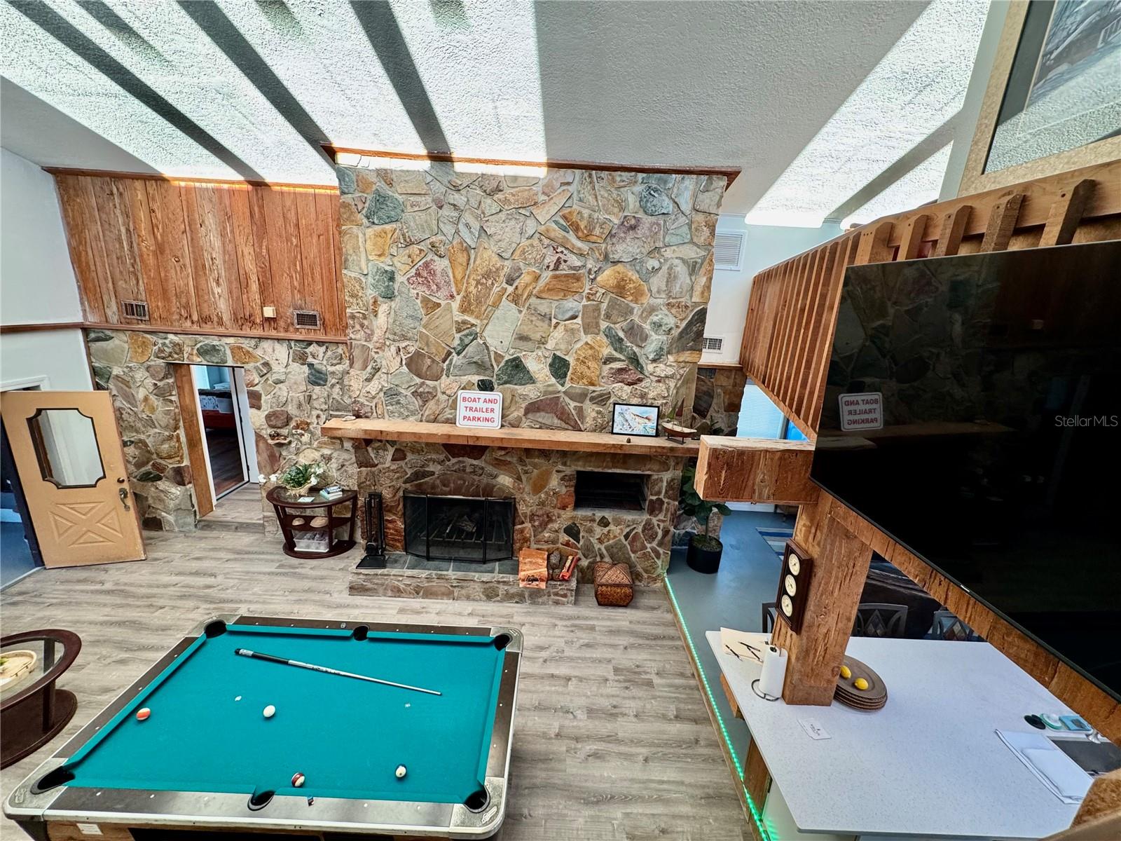 Image 15 of 84 For 3155 Waterside Drive