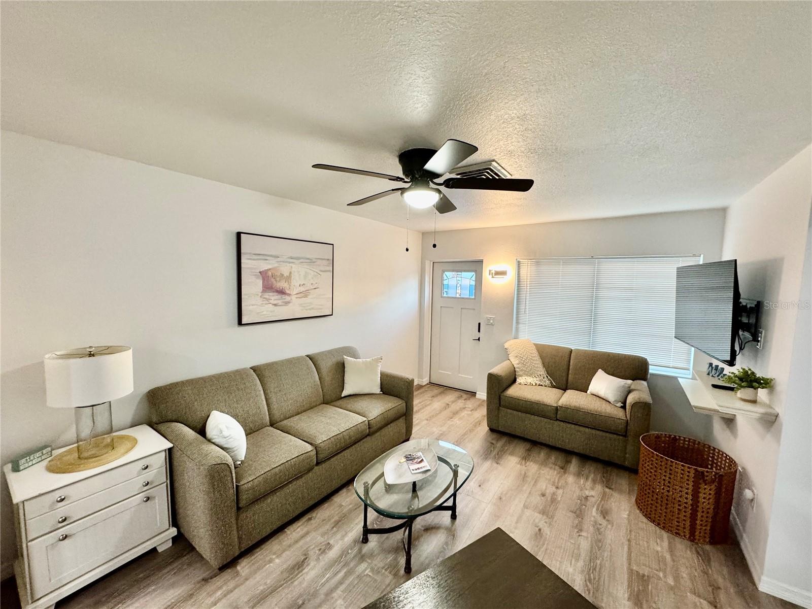 Image 29 of 84 For 3155 Waterside Drive