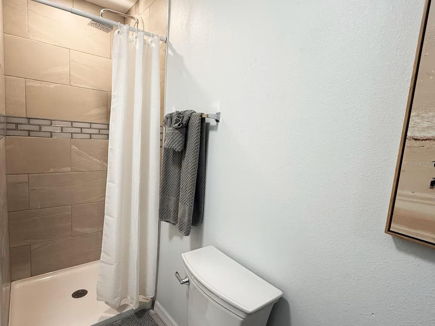 Image 46 of 84 For 3155 Waterside Drive