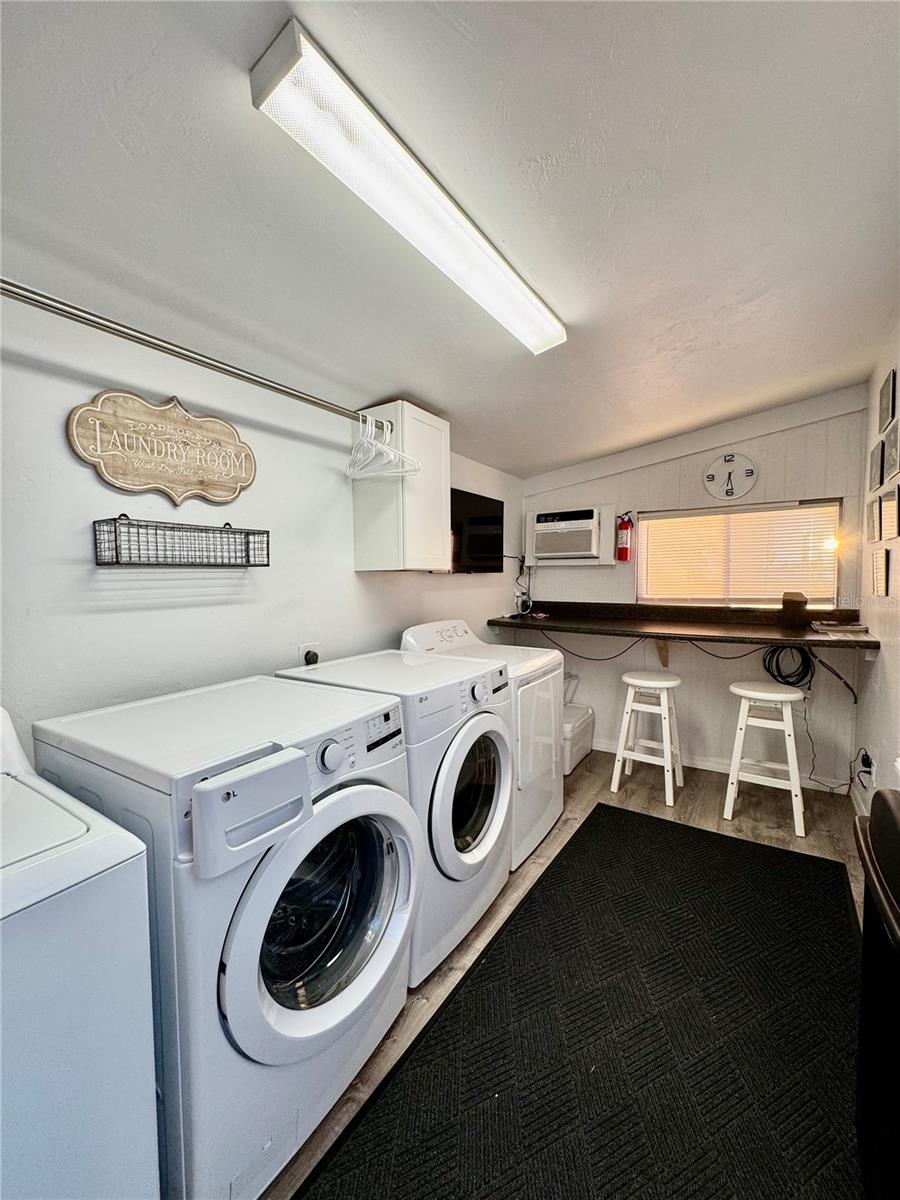 Image 53 of 84 For 3155 Waterside Drive