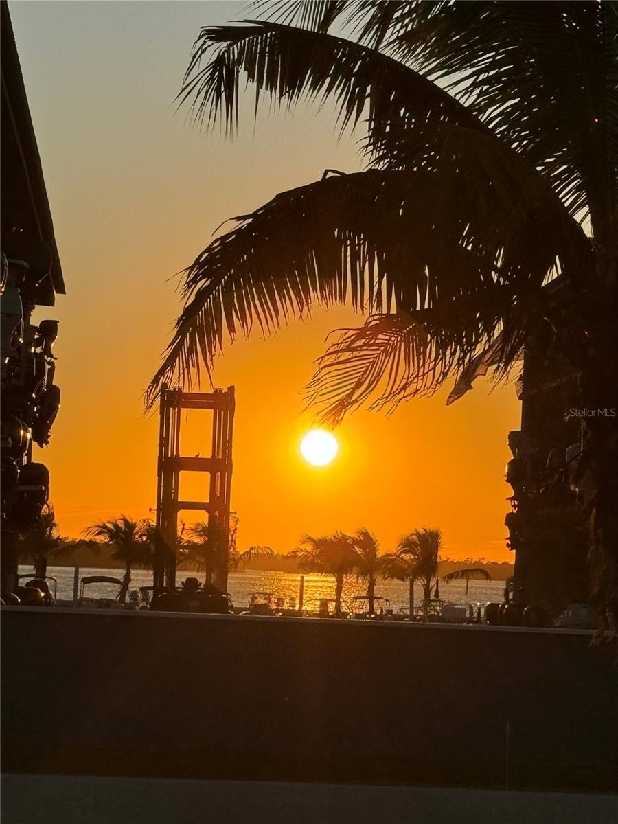 Image 65 of 84 For 3155 Waterside Drive