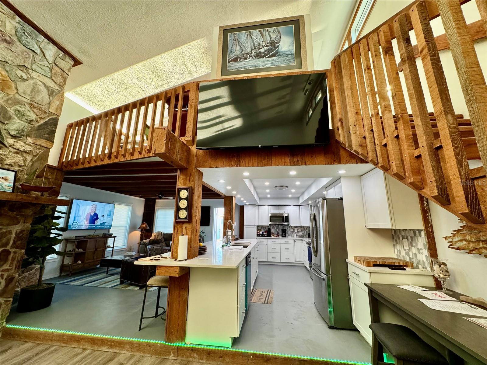 Image 8 of 84 For 3155 Waterside Drive