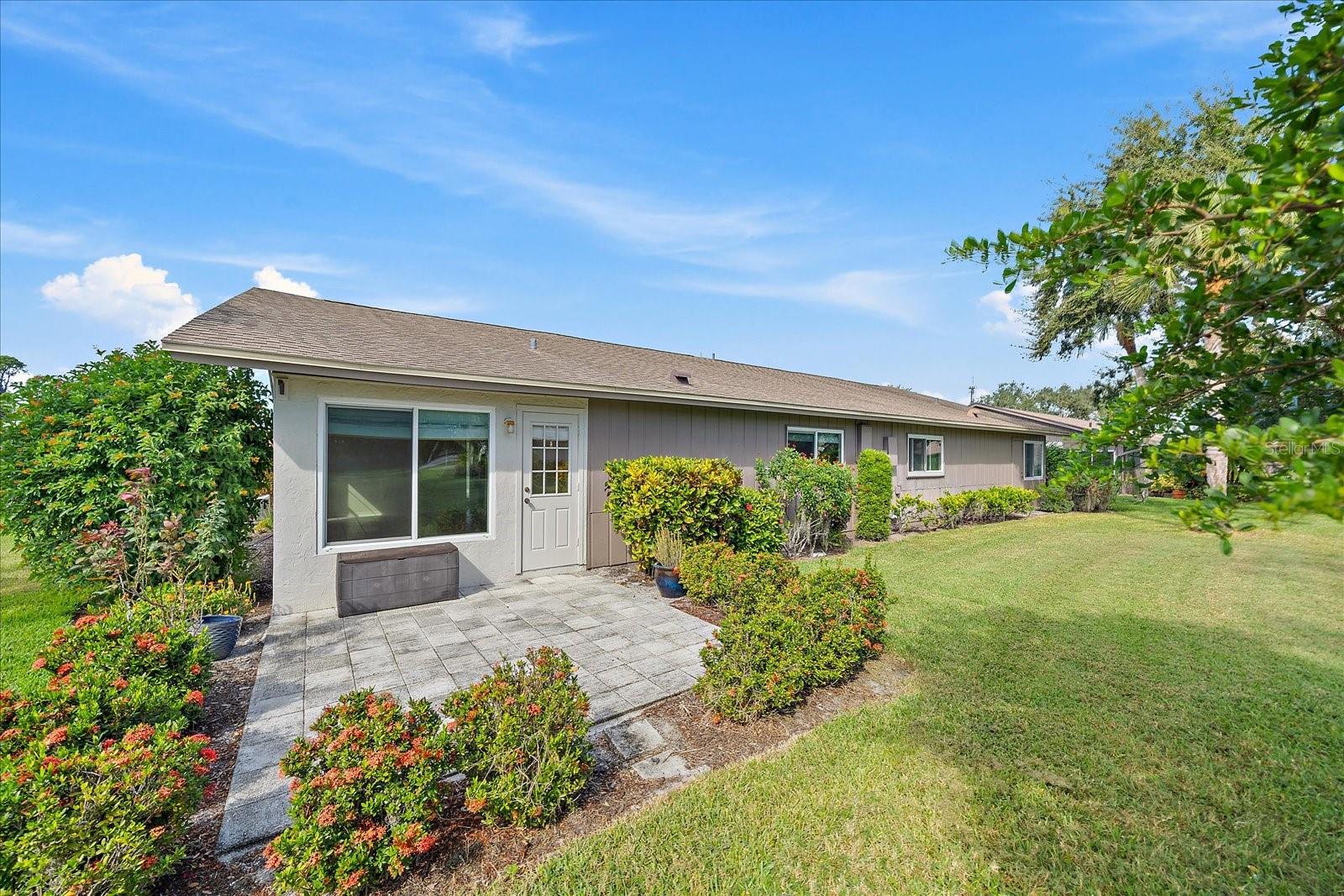 Image 3 of 33 For 1349 Grand Boulevard 1006