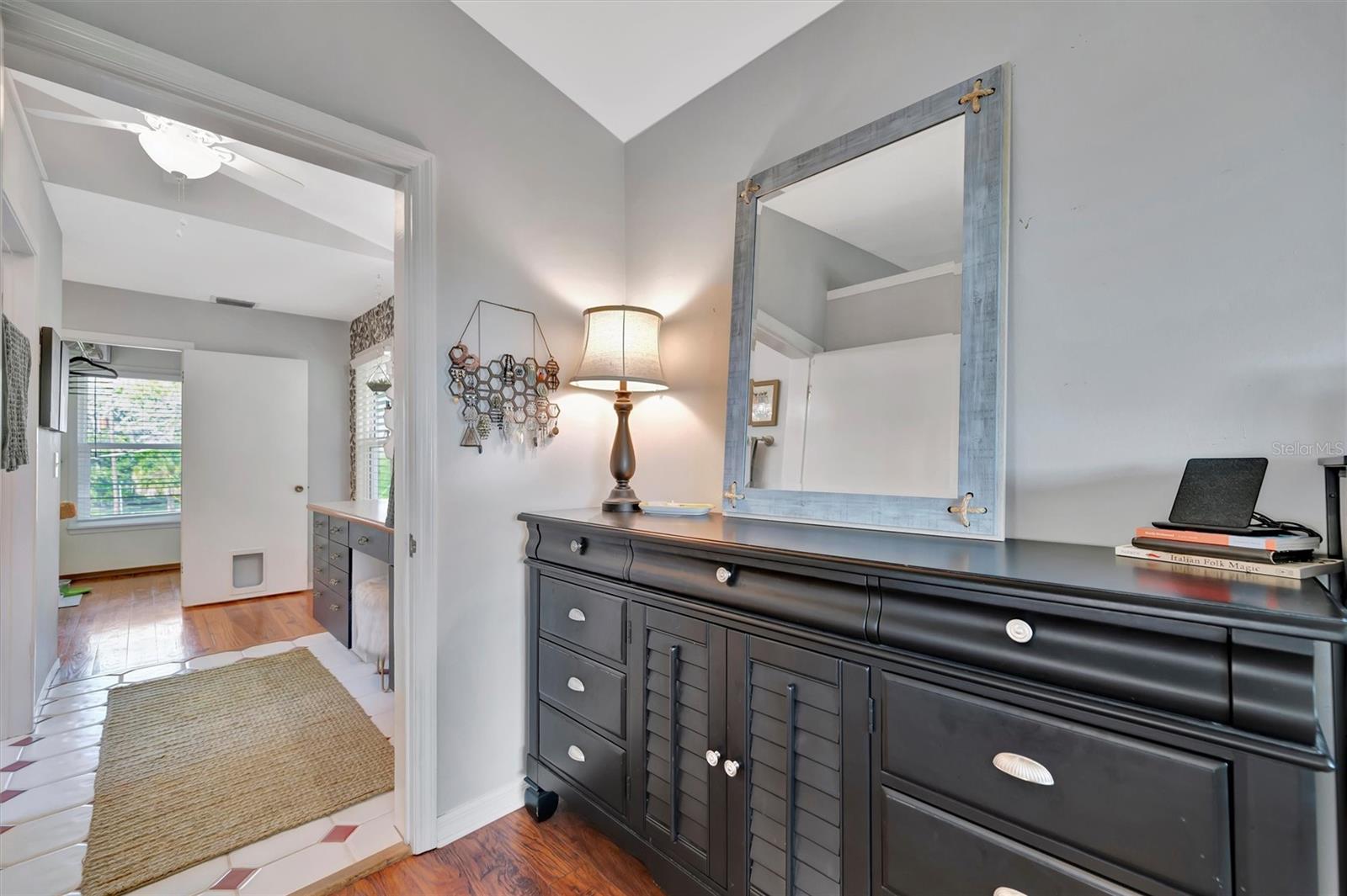 Image 24 of 98 For 1841 Bayshore Drive