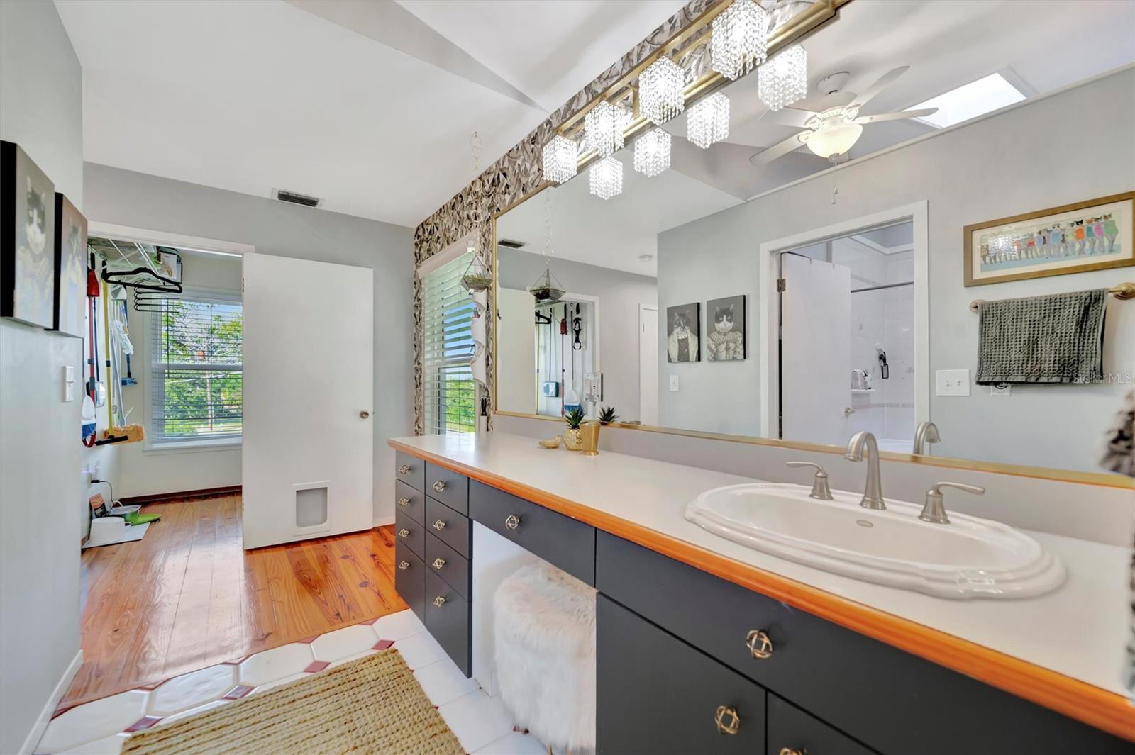 Image 25 of 98 For 1841 Bayshore Drive