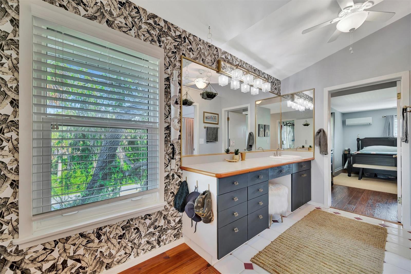 Image 30 of 98 For 1841 Bayshore Drive