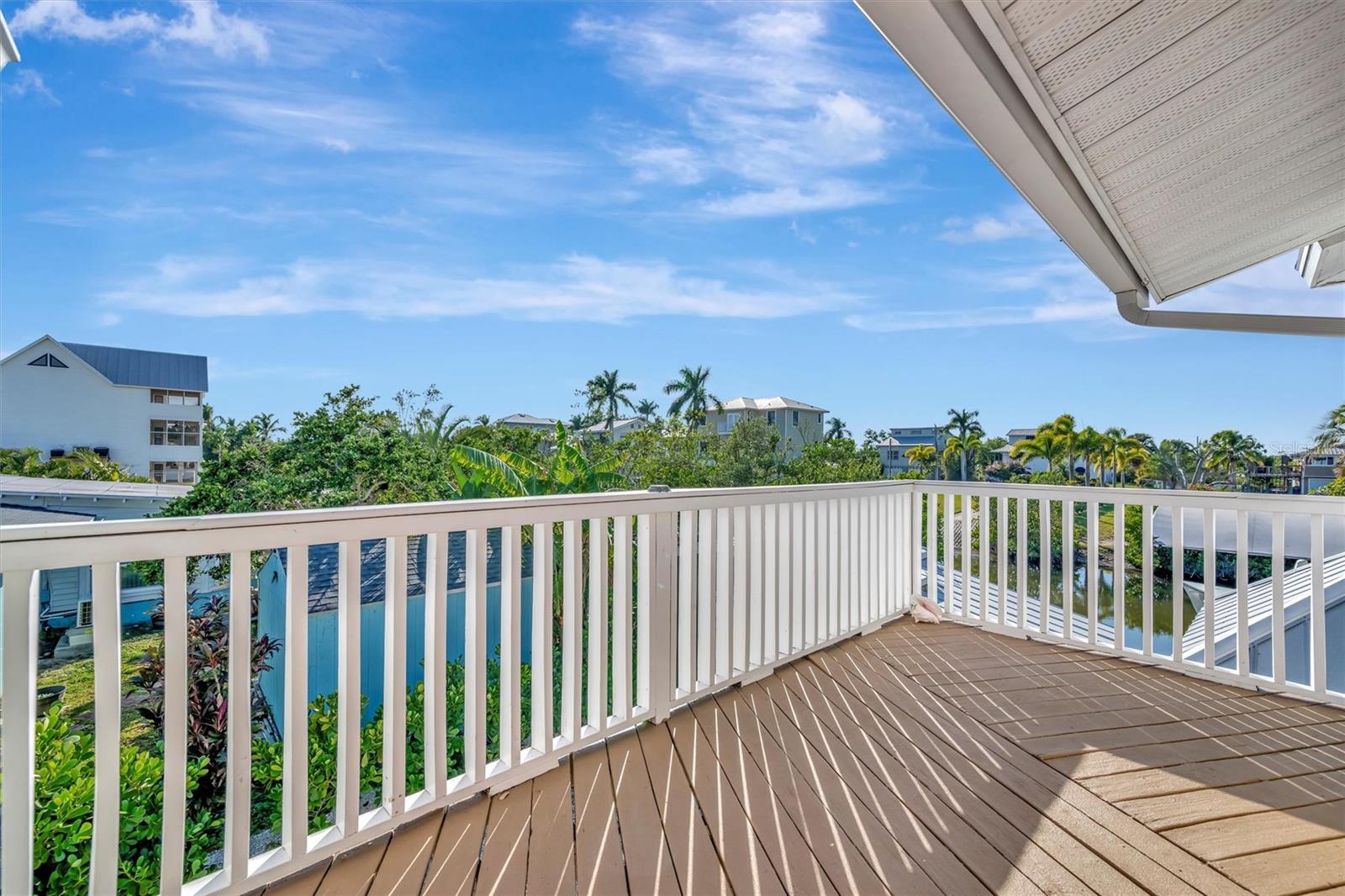 Image 42 of 98 For 1841 Bayshore Drive