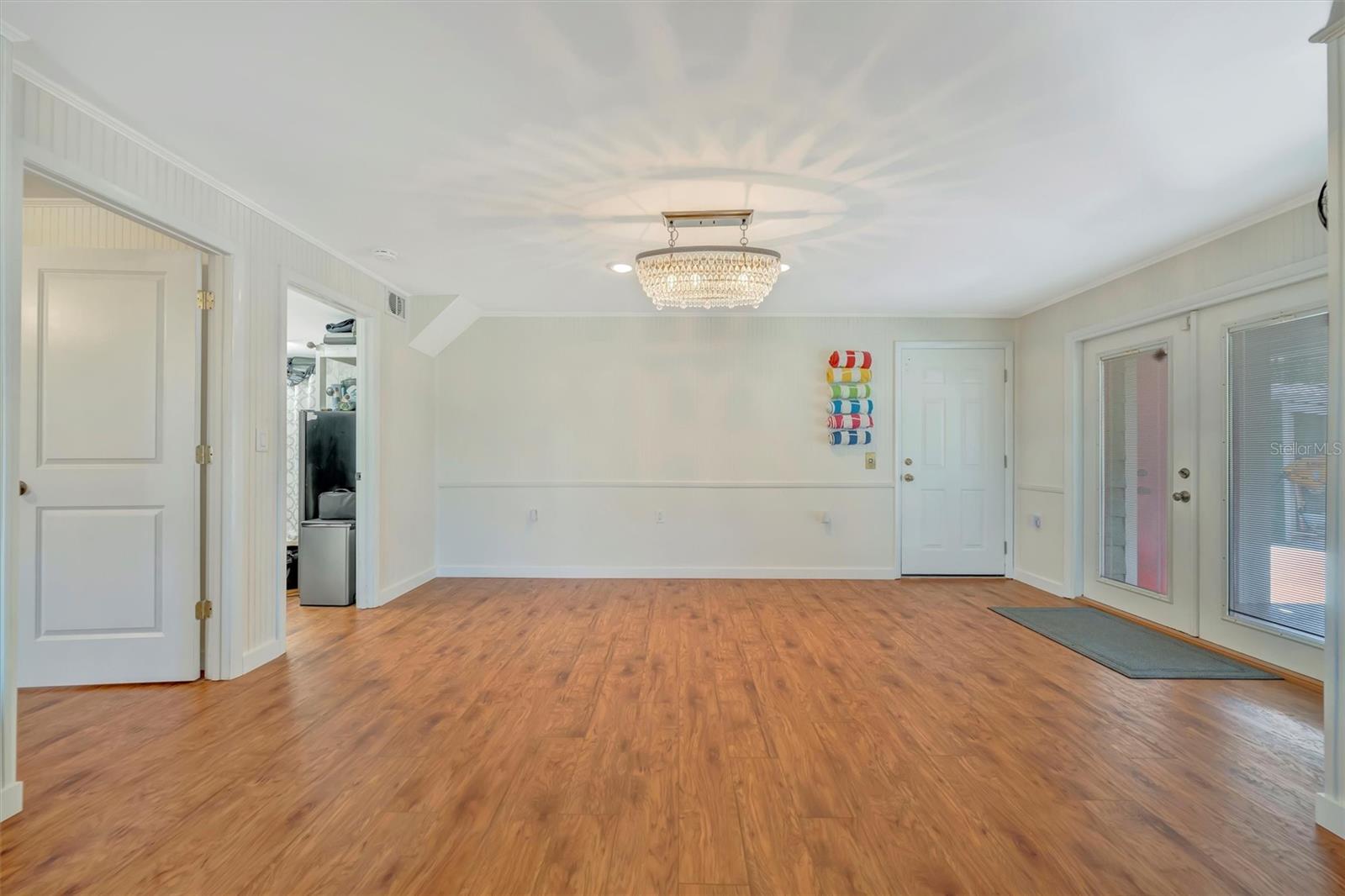 Image 53 of 98 For 1841 Bayshore Drive