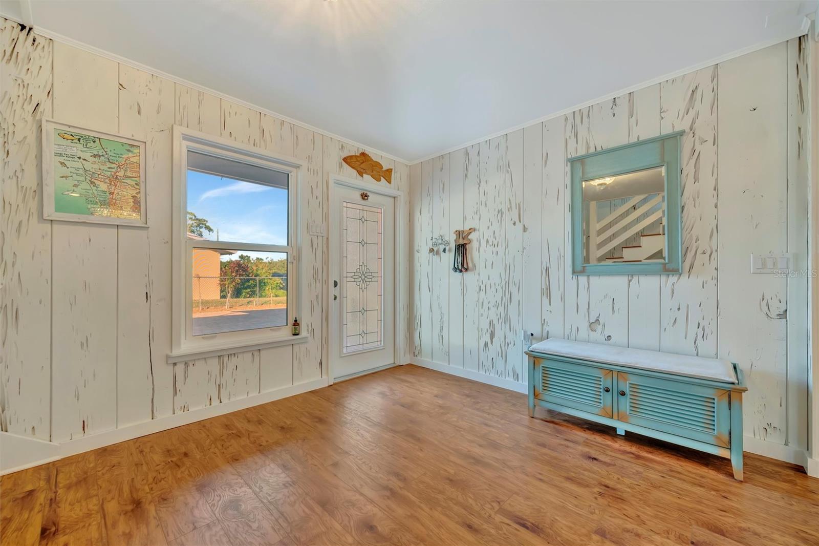 Image 54 of 98 For 1841 Bayshore Drive