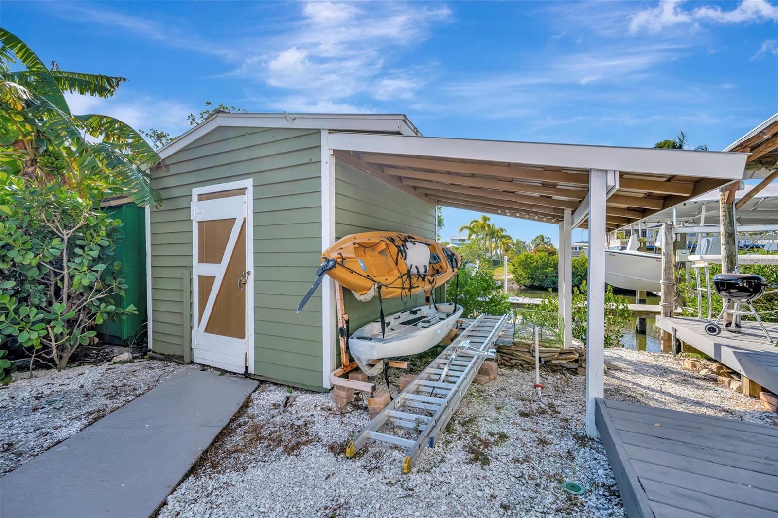 Image 71 of 98 For 1841 Bayshore Drive