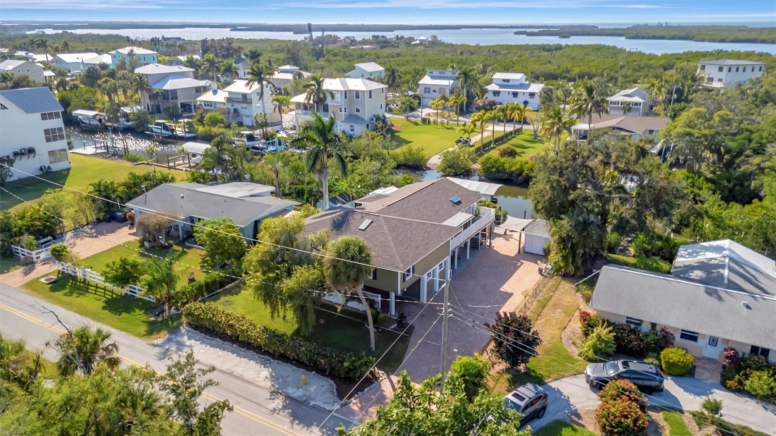 Image 81 of 98 For 1841 Bayshore Drive